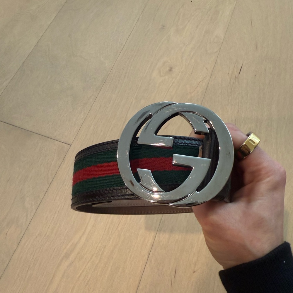 Gucci Green and Red Belt Bag with Dark Silver Logo Buckle - size 85 like new